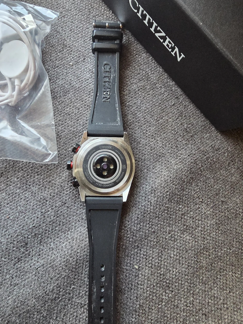 Citizen CZ Smart PQ2 Hybrid Smartwatch , YouQ Wellness, Silicone band .